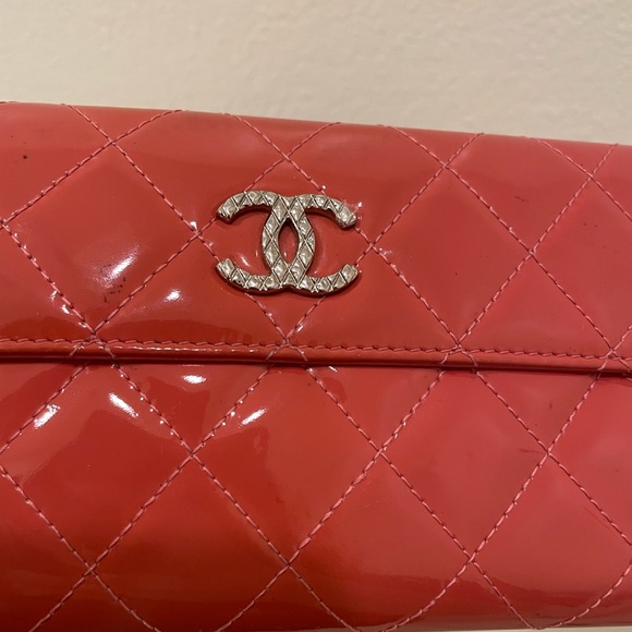 Chanel Patent Leather Puffy Snap Wallet - Picture 14 of 16